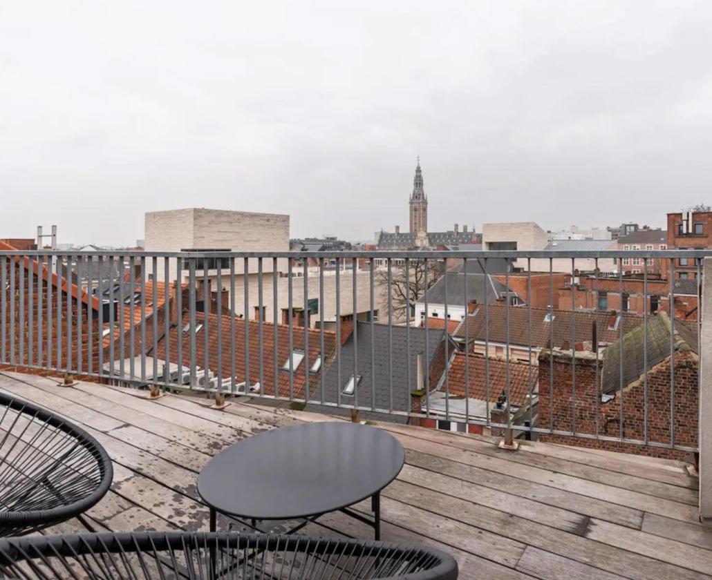 New Apartment With Big Terrace And Great Views! Lovaň Exteriér fotografie